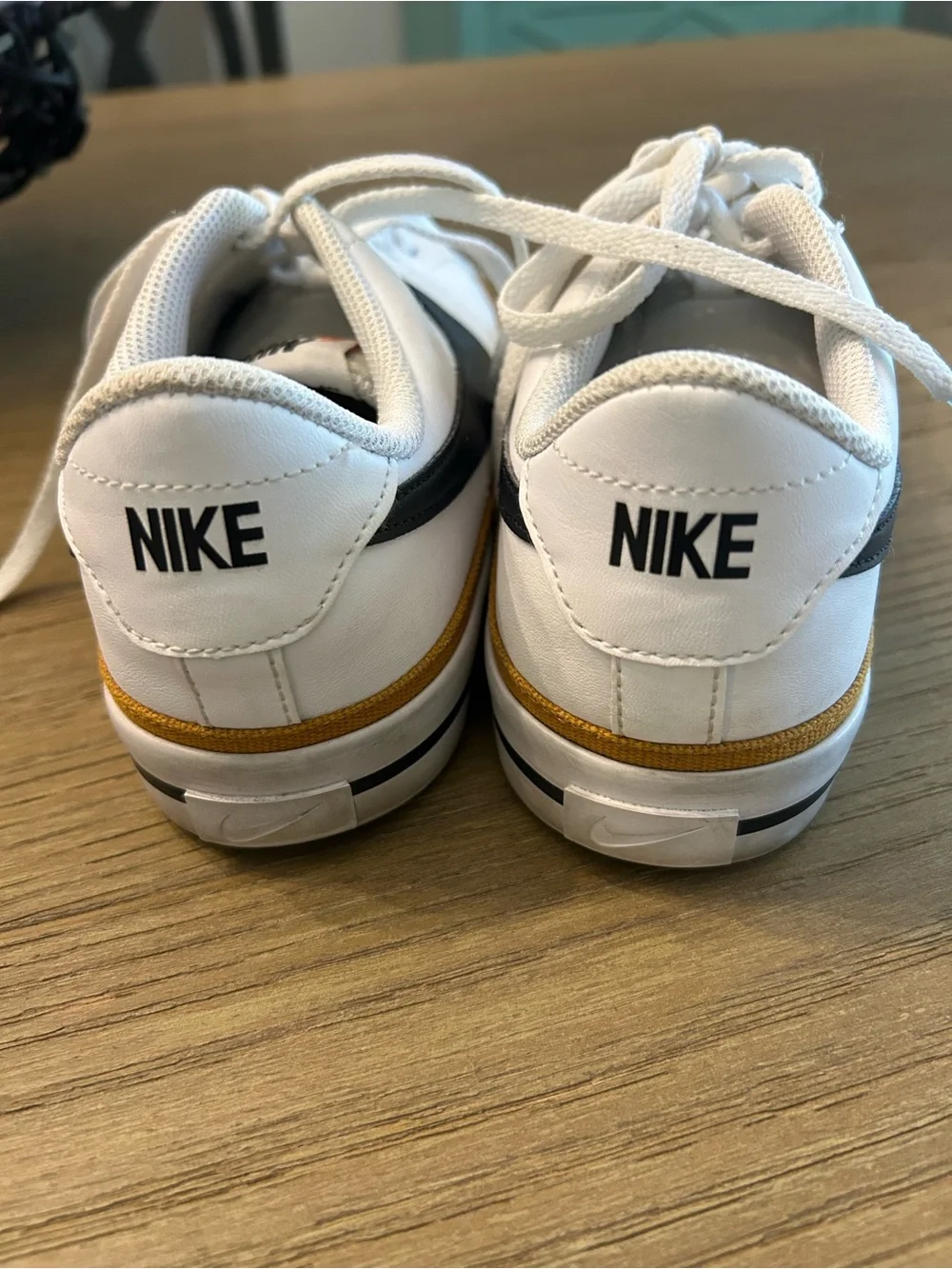 Nike court legacy boys 6.5Y (or 8 women)